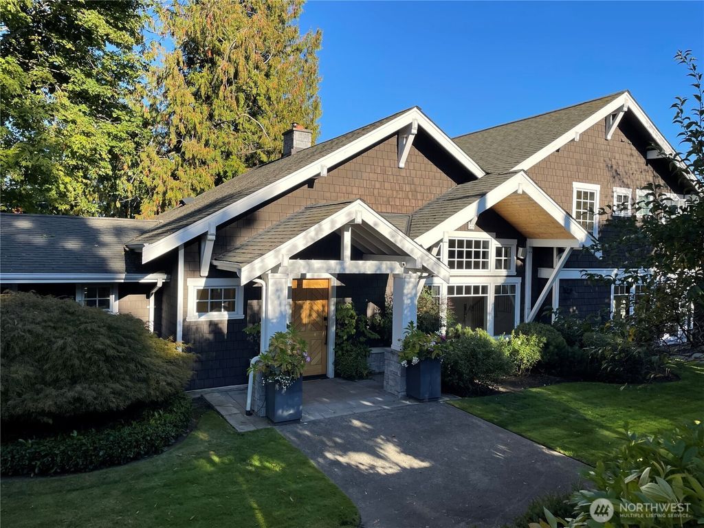 Photo of 1848 72nd Avenue SE, Mercer Island, WA 98040 (MLS # 2445631)