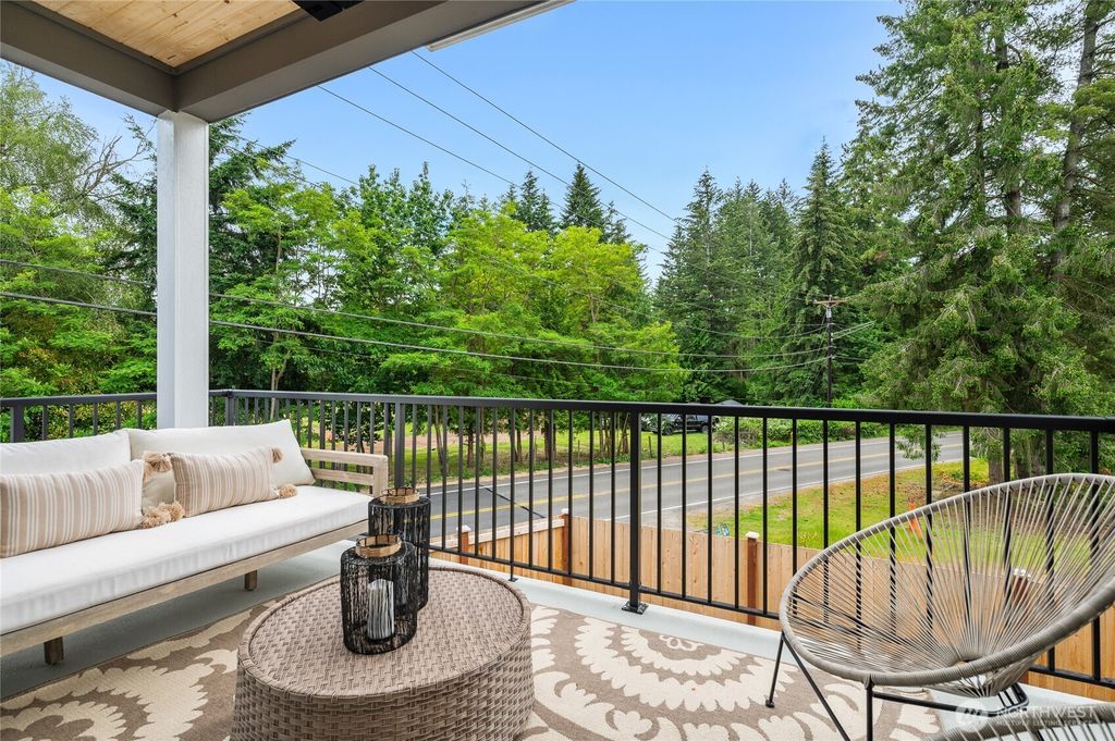 Photo of 13730 Manor Way #K2, Lynnwood, WA 98087 (MLS # 2340616)