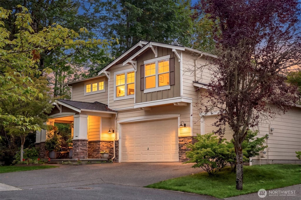 Photo of 213 245th Place NE, Sammamish, WA 98074 (MLS # 2578474)