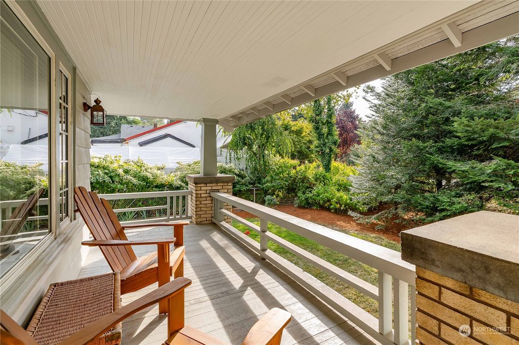 Photo of 12234 Roseberg Avenue S, Seattle, WA 98168 (MLS # 2004466)