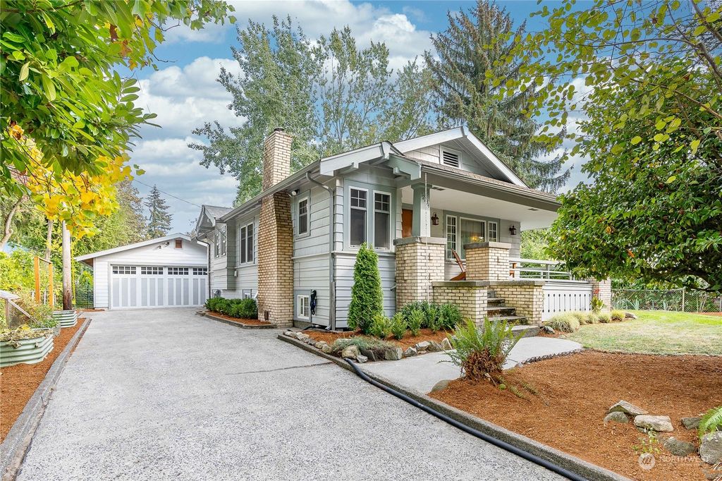Photo of 12234 Roseberg Avenue S, Seattle, WA 98168 (MLS # 2004466)