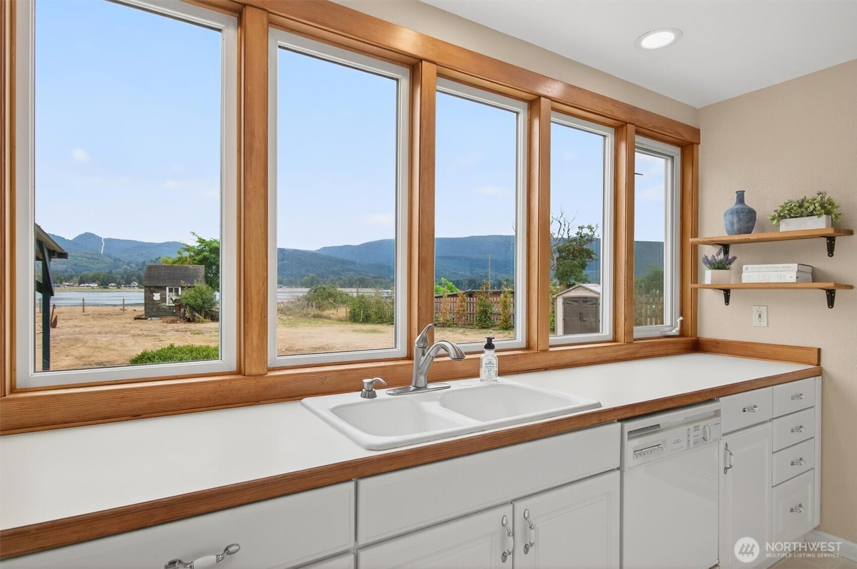 82 E Sunny Sands Road