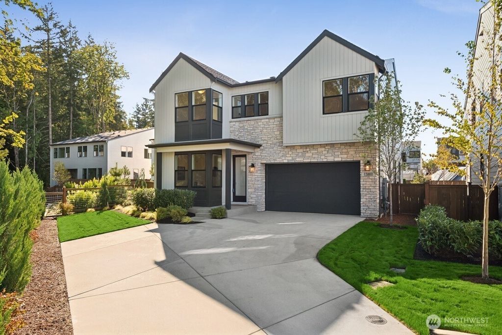 Photo of 13811 SE 84th Street #20, Newcastle, WA 98059 (MLS # 2333480)