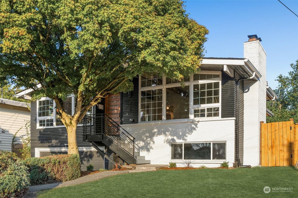 Photo of 8320 Seward Park Avenue S, Seattle, WA 98118 (MLS # 1995414)