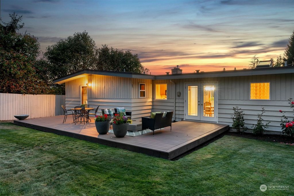 Photo of 17478 7th Avenue SW, Normandy Park, WA 98166 (MLS # 2258294)