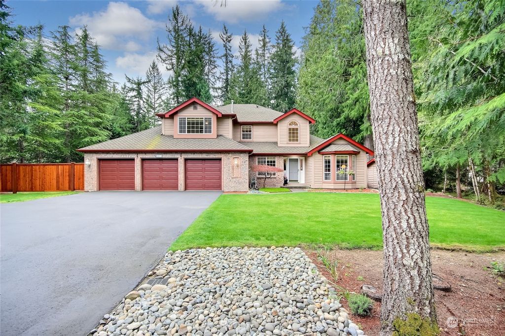 Photo of 20015 SE 300th Street, Kent, WA 98042 (MLS # 2063209)