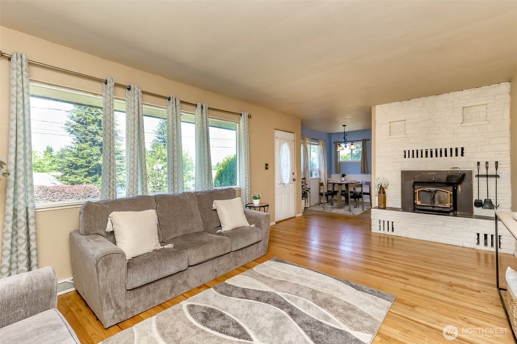 Photo of 3418 Petersville Road NE, Bremerton, WA 98310 (MLS # 2528115)