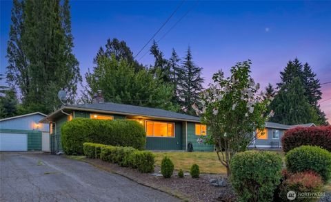 Photo of 3418 Petersville Road NE, Bremerton, WA 98310 (MLS # 2528115)