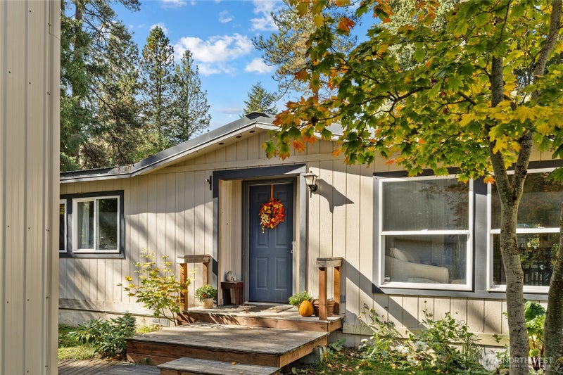 81 Ermine Loop