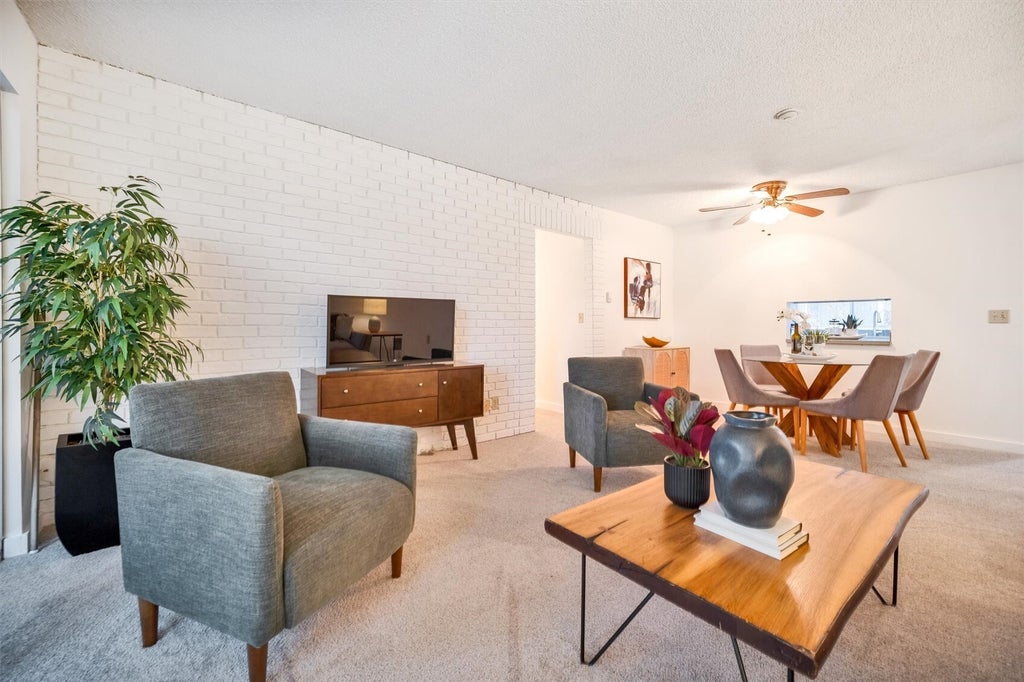 Photo of 4807 180th Street SW #E208, Lynnwood, WA 98037 (MLS # 2597891)