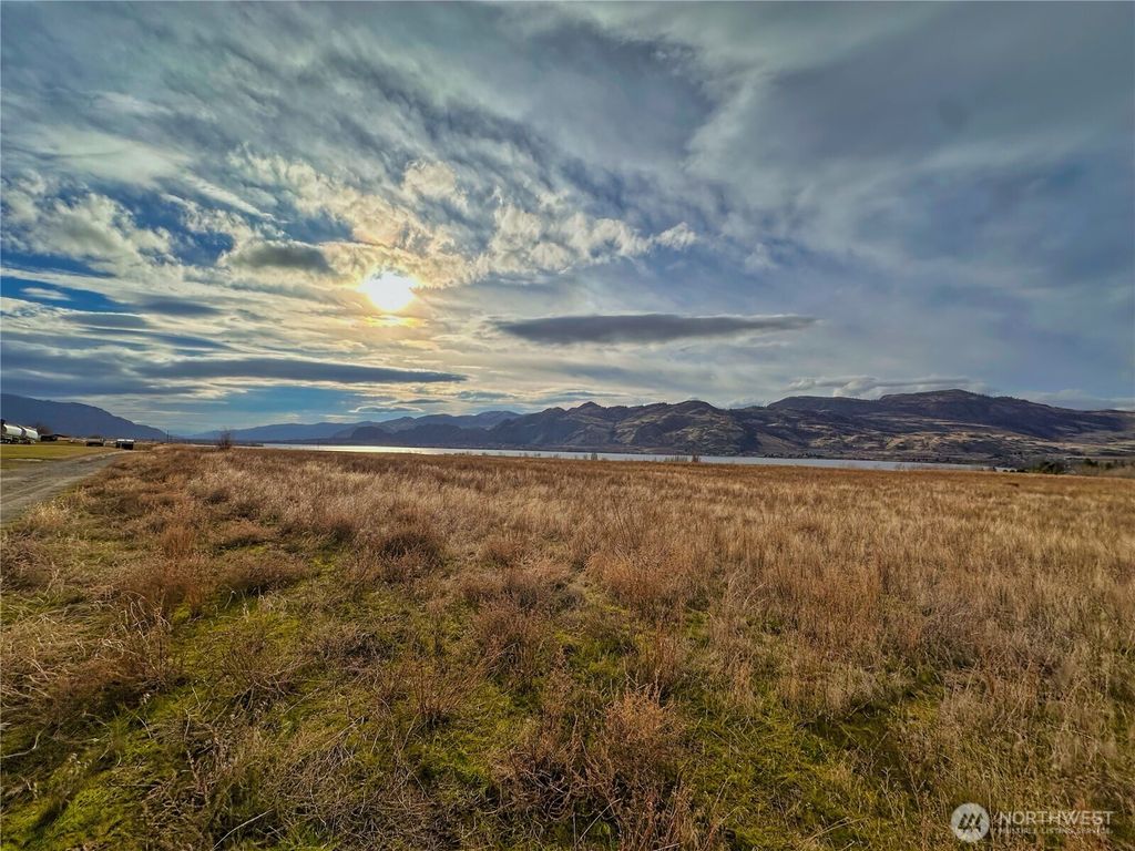 Photo of 433 Eastlake Road, Oroville, WA 98844 (MLS # 2481131)