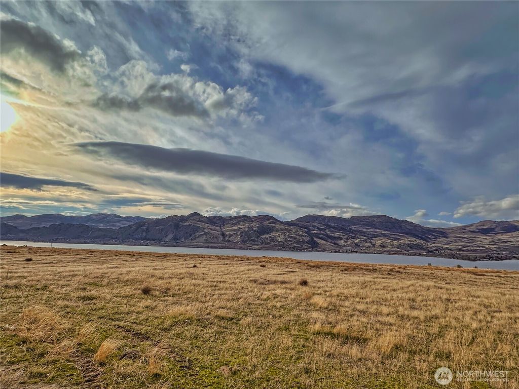 Photo of 433 Eastlake Road, Oroville, WA 98844 (MLS # 2481131)