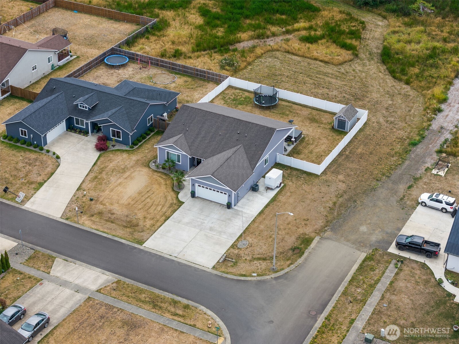 611 Woodside Road