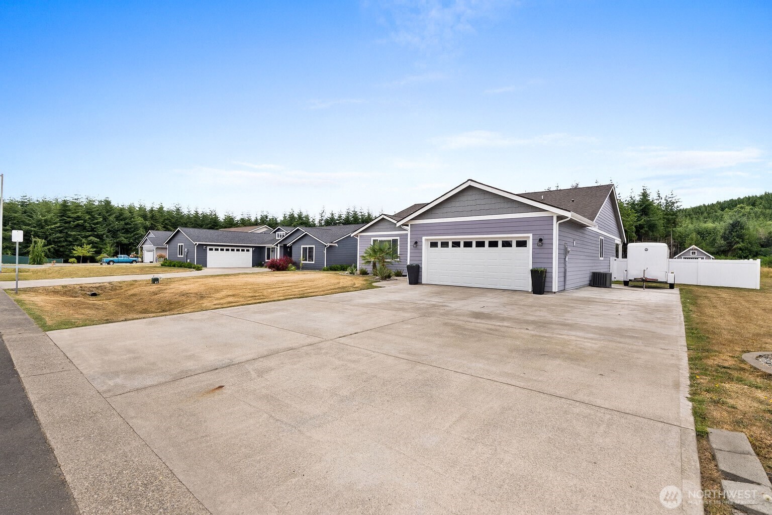611 Woodside Road