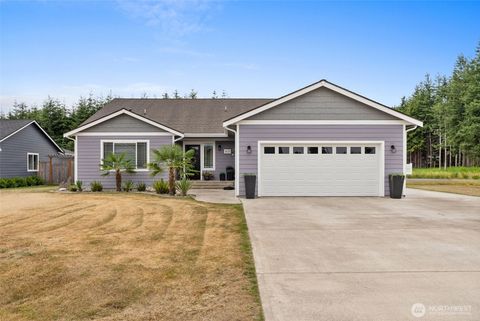 611 Woodside Road Cosmopolis WA 98537