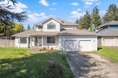 Photo of 3114 S 366th Court, Federal Way, WA 98003 (MLS # 2512437)