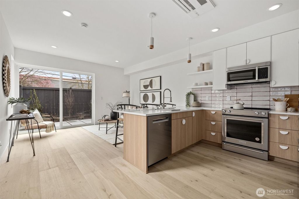 Photo of 3106 NE 75th Street, Seattle, WA 98115 (MLS # 2354915)