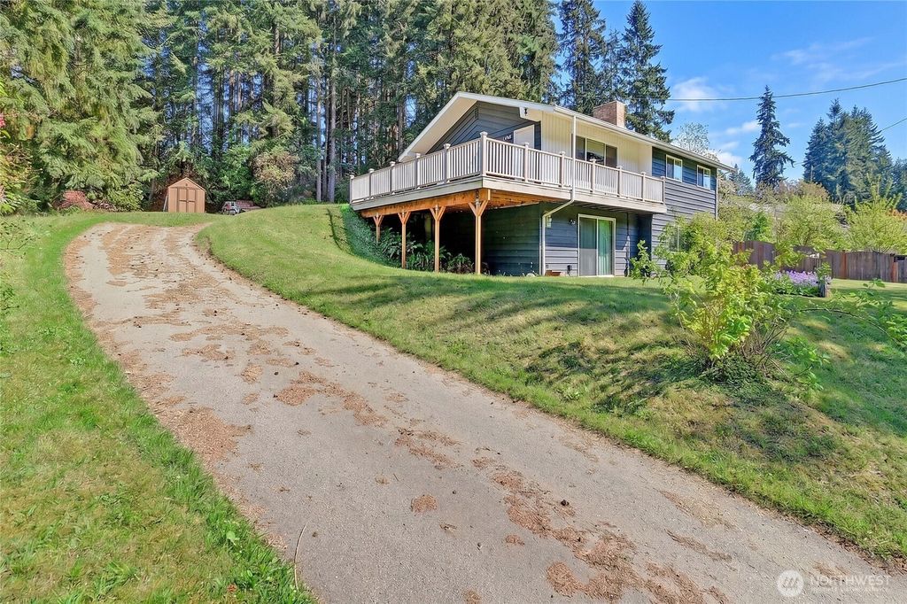 Photo of 17810 Olympic View Drive, Edmonds, WA 98026 (MLS # 2516454)