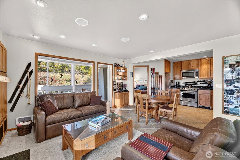Photo of 223 Hyak Drive E #609, Snoqualmie Pass, WA 98068 (MLS # 2593411)