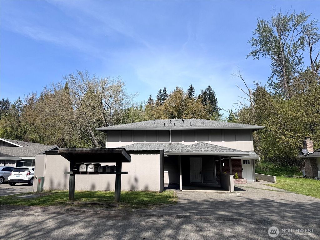 Photo of 13912 SE Newport Way, Bellevue, WA 98006 (MLS # 2368571)