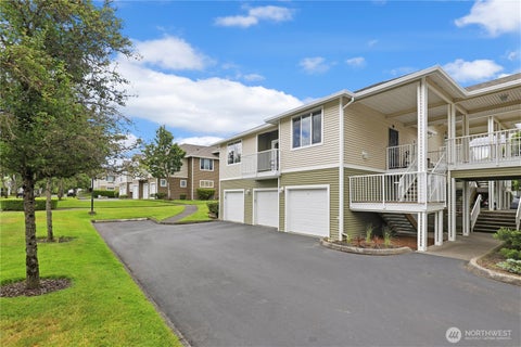 Photo of 1108 59th Street SE #B, Auburn, WA 98092 (MLS # 2535769)