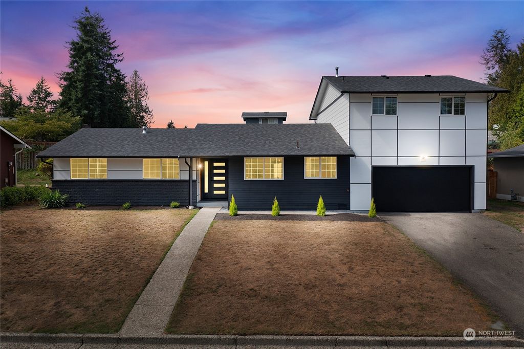 Photo of 32317 10th Avenue S, Federal Way, WA 98003 (MLS # 2159322)