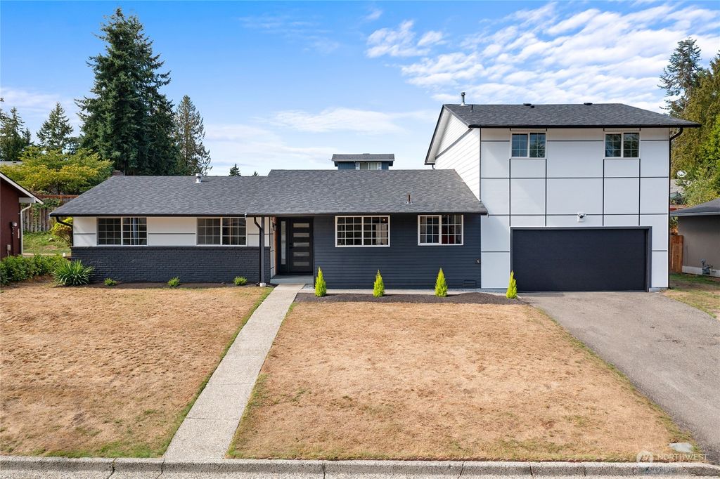 Photo of 32317 10th Avenue S, Federal Way, WA 98003 (MLS # 2159322)