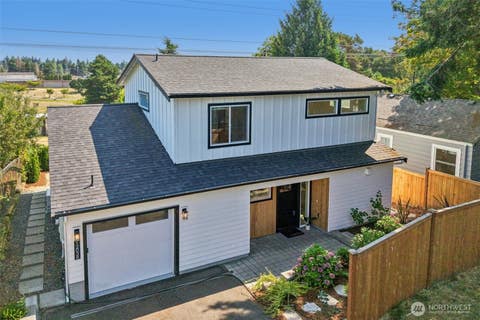 Photo of 12038 N Park Avenue N, Seattle, WA 98133 (MLS # 2571096)