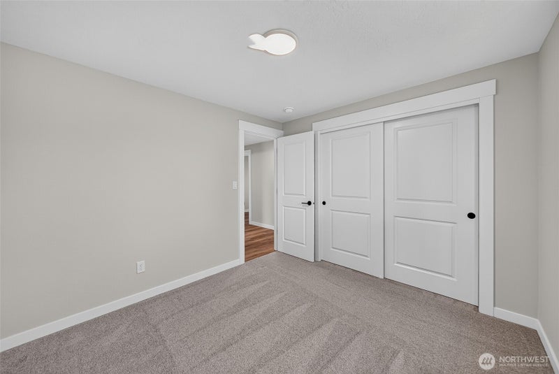835 Ava Ct