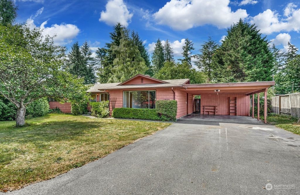 Photo of 1030 178th Street SW, Lynnwood, WA 98037 (MLS # 2138561)