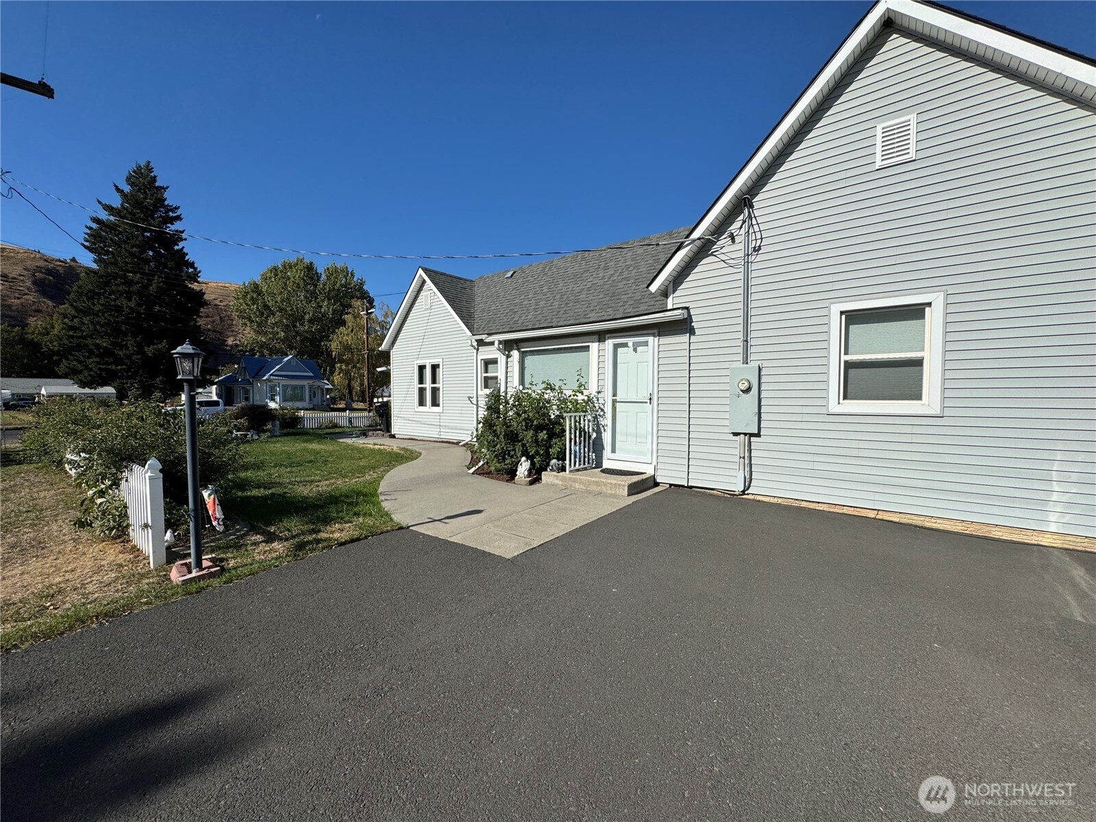 1133 S 4th Street