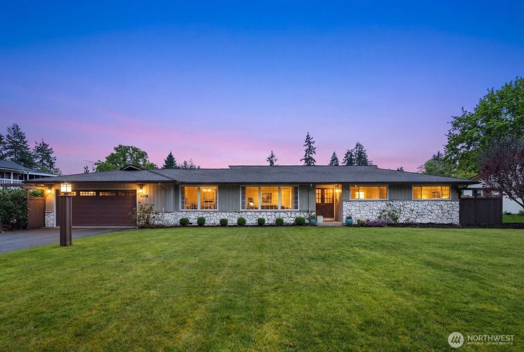 Photo of 8008 Garnet Lane SW, Lakewood, WA 98498 (MLS # 2493755)