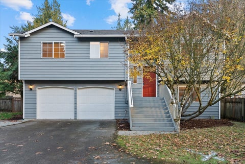 Photo of 1826 NE 175th Street, Shoreline, WA 98155 (MLS # 2598235)