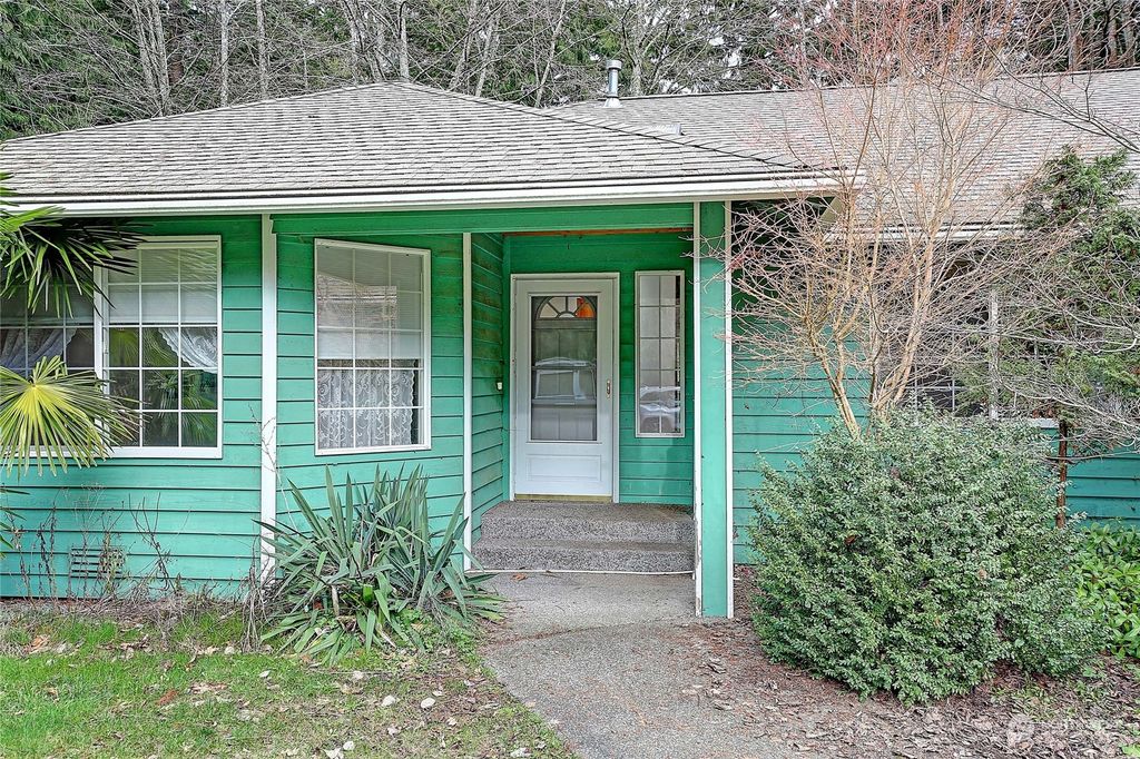 Photo of 8605 157th Place NW, Stanwood, WA 98292 (MLS # 2029937)