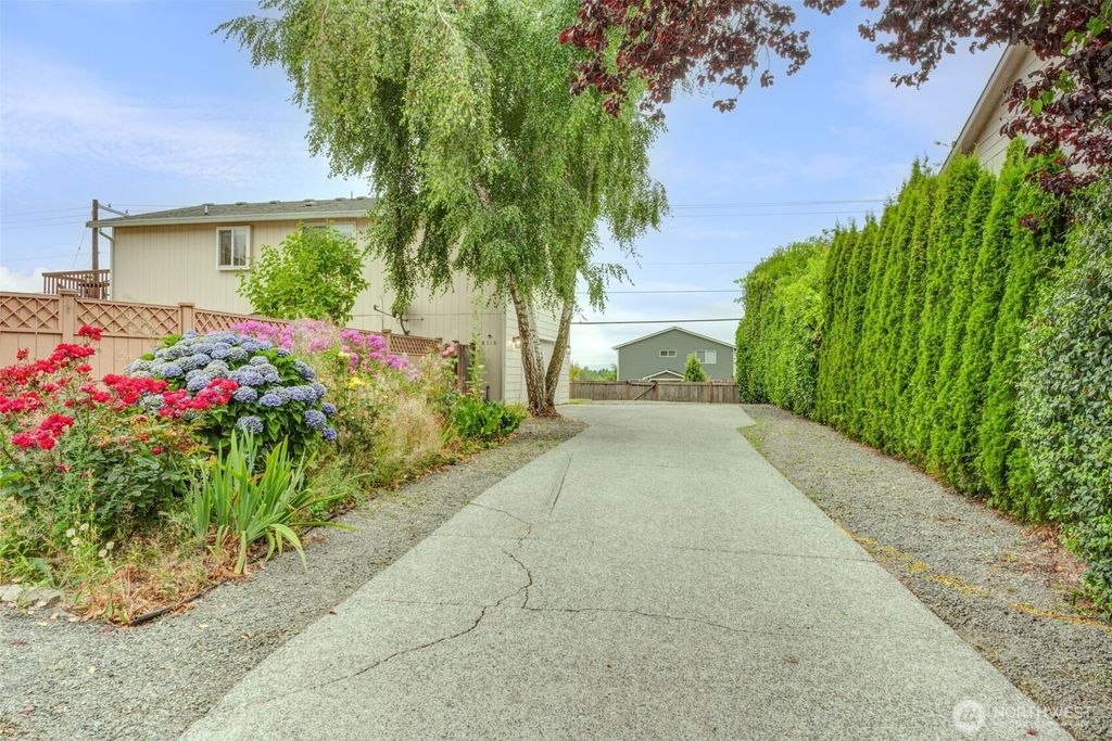 Photo of 8316 14th Place SE, Lake Stevens, WA 98258 (MLS # 2410282)