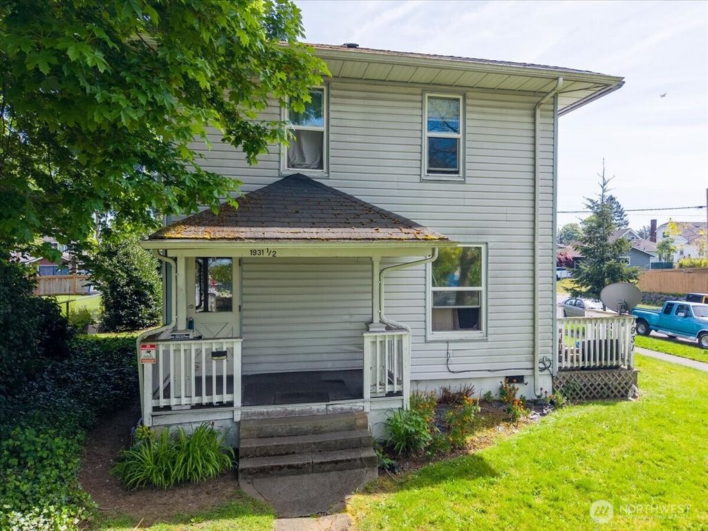 Photo of 1931 McDougall Avenue, Everett, WA 98201 (MLS # 2514147)