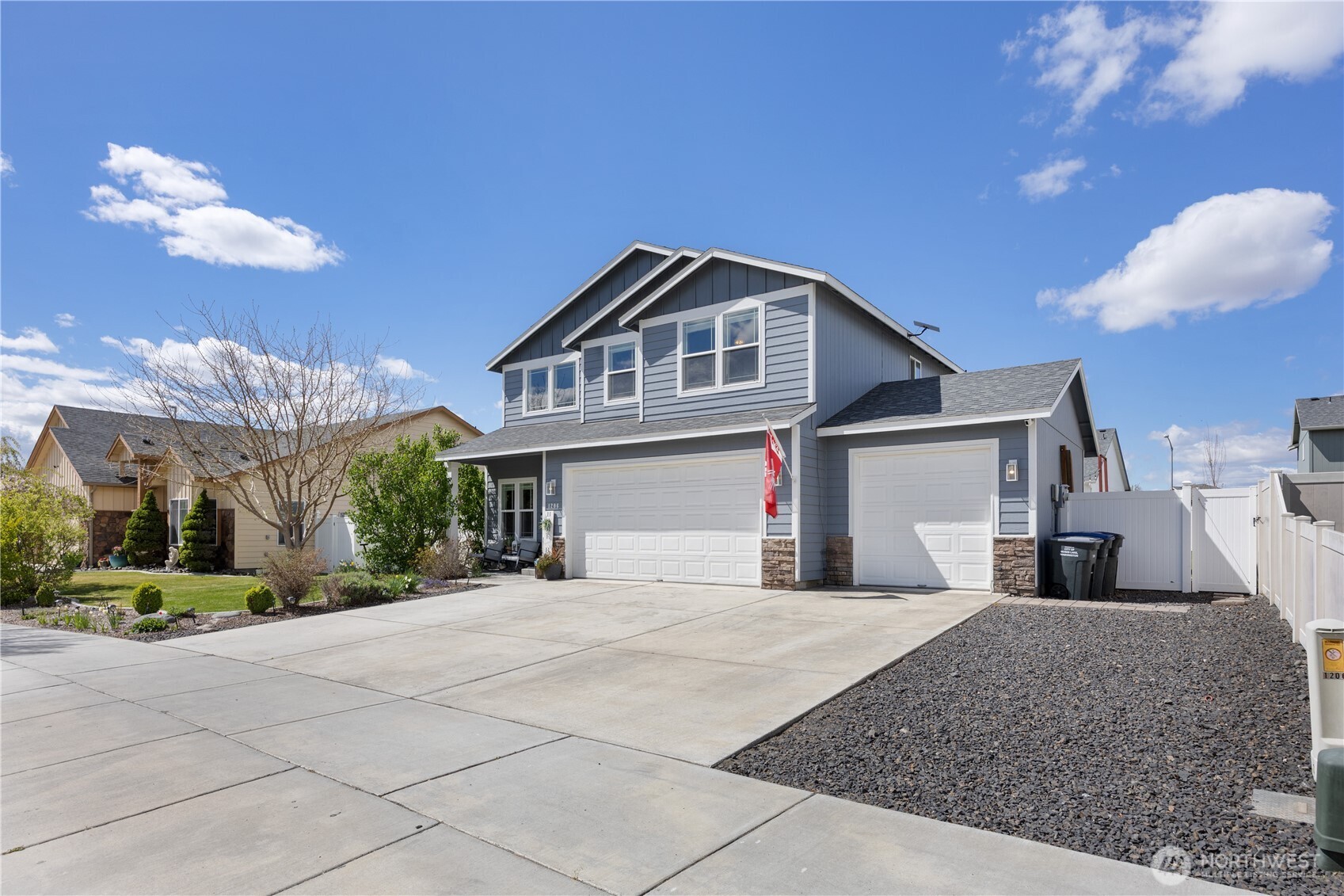 1206 NE Fairway Drive