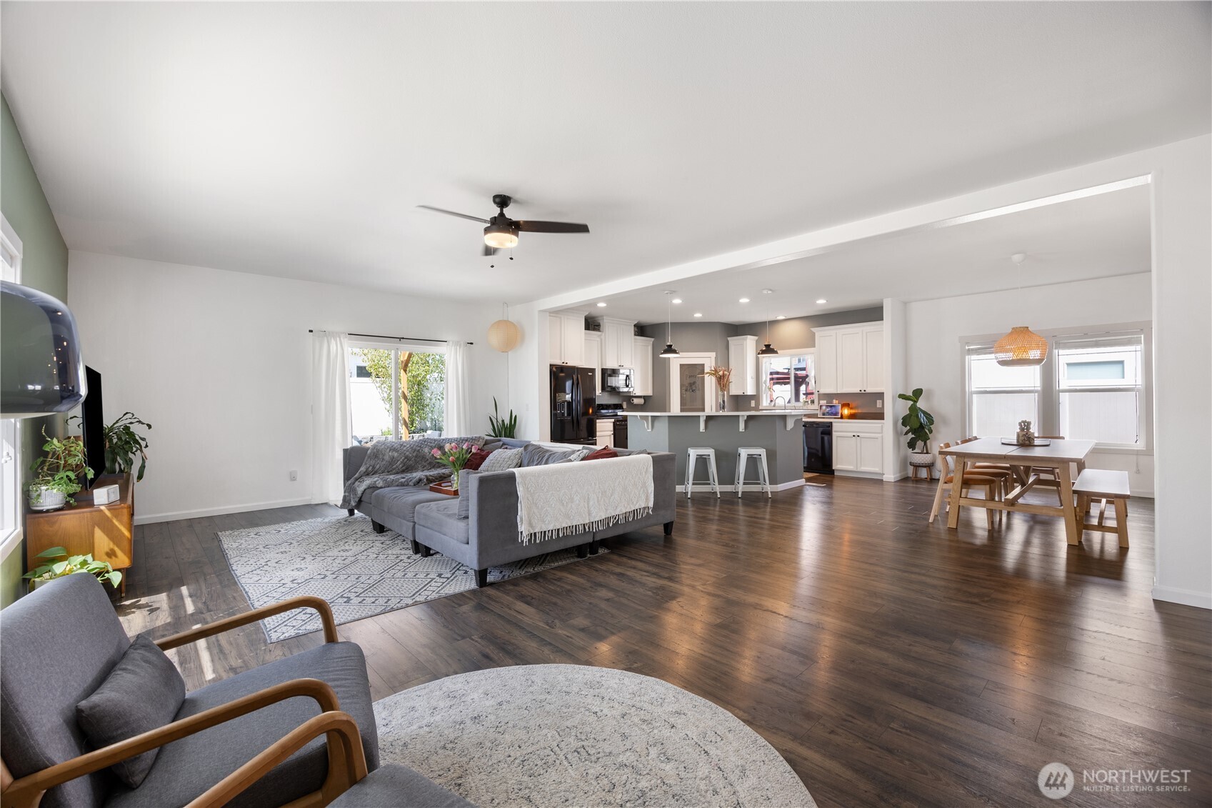 1206 NE Fairway Drive