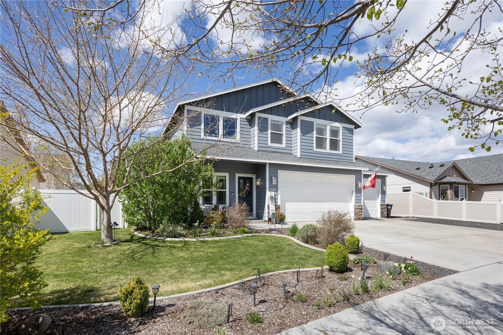 1206 NE Fairway Drive