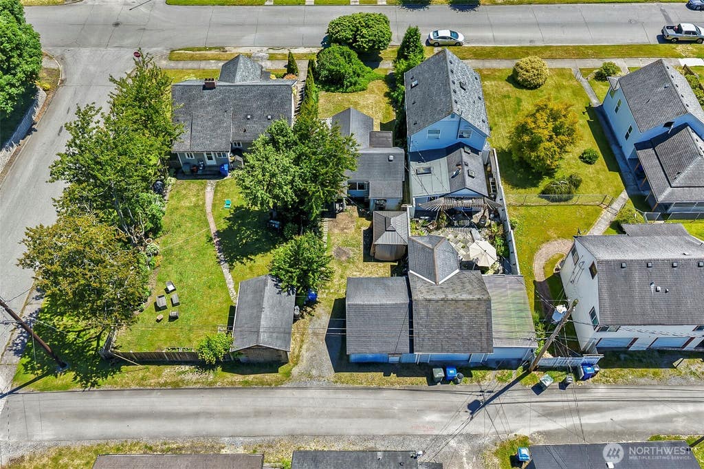 Photo of 2512 Cedar Street, Everett, WA 98201 (MLS # 2540140)