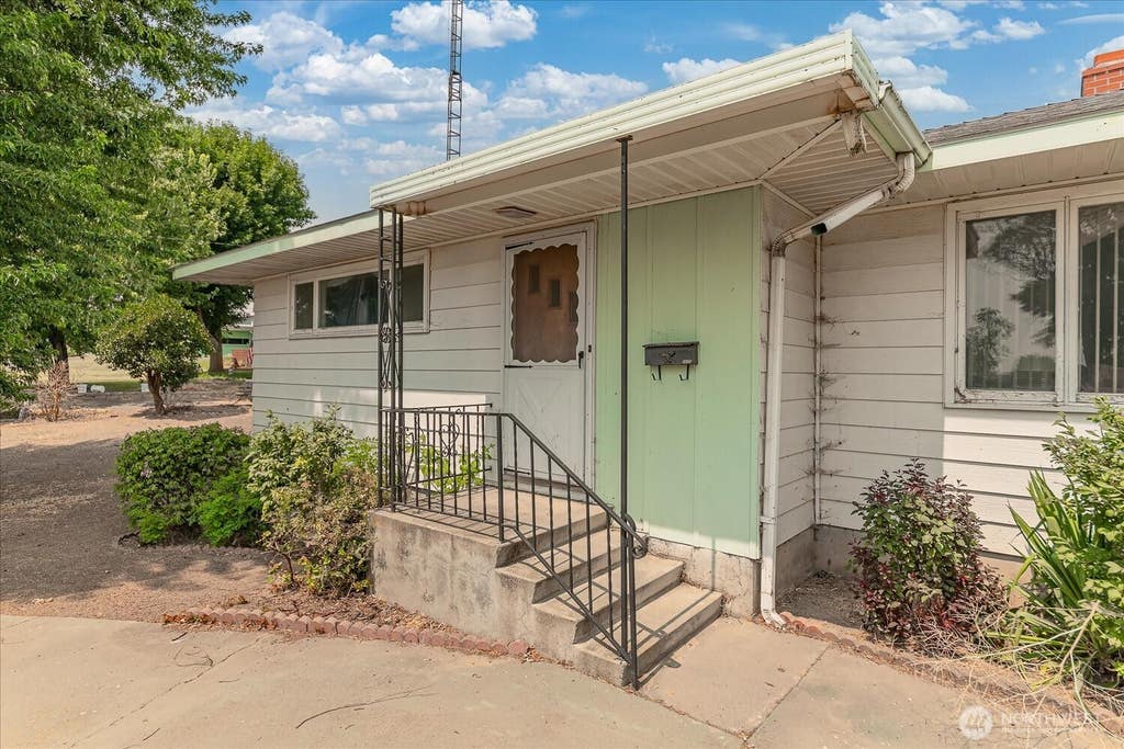 Photo of 1111 Par Drive, Ritzville, WA 99169 (MLS # 2560788)