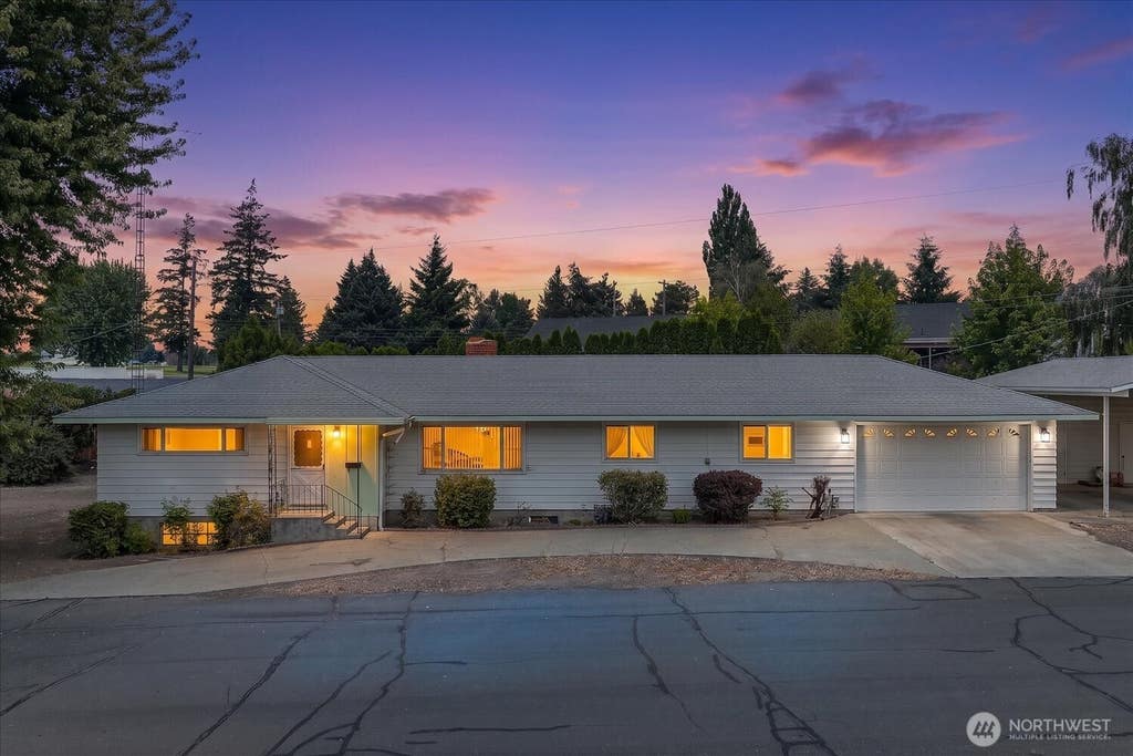 Photo of 1111 Par Drive, Ritzville, WA 99169 (MLS # 2560788)
