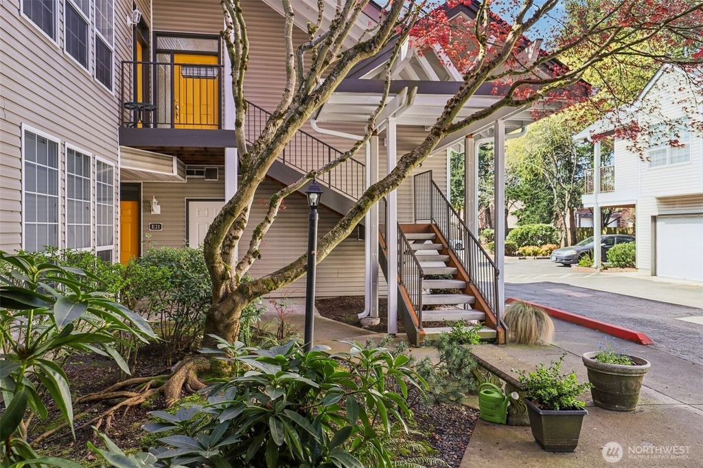 Photo of 13210 SE 7th Street #E23, Vancouver, WA 98683 (MLS # 2504014)