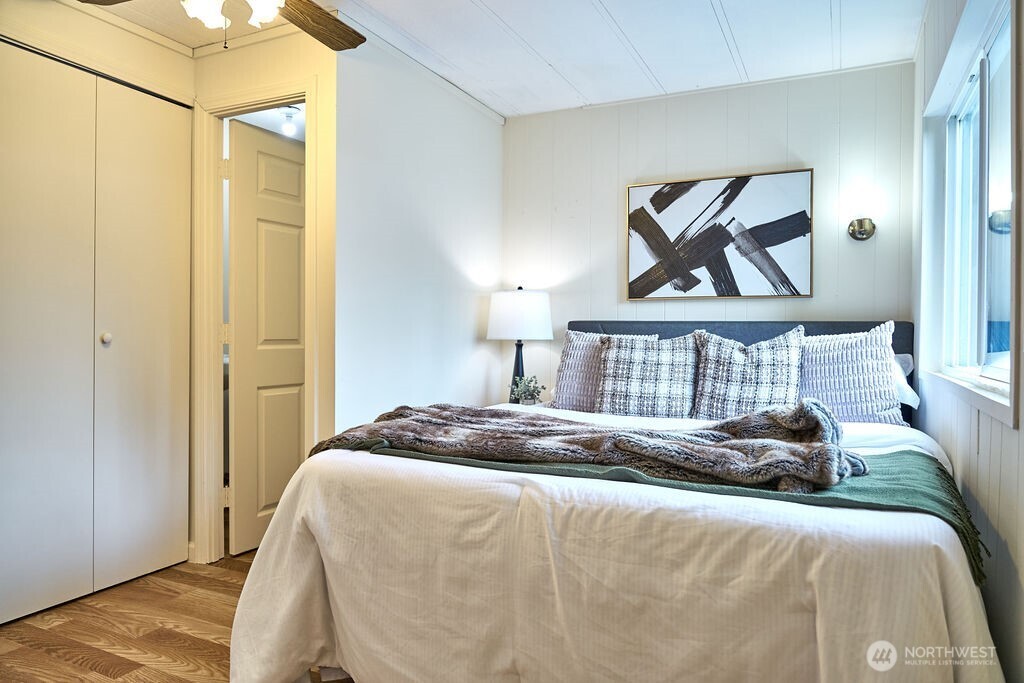 23121 Edmonds Way 28