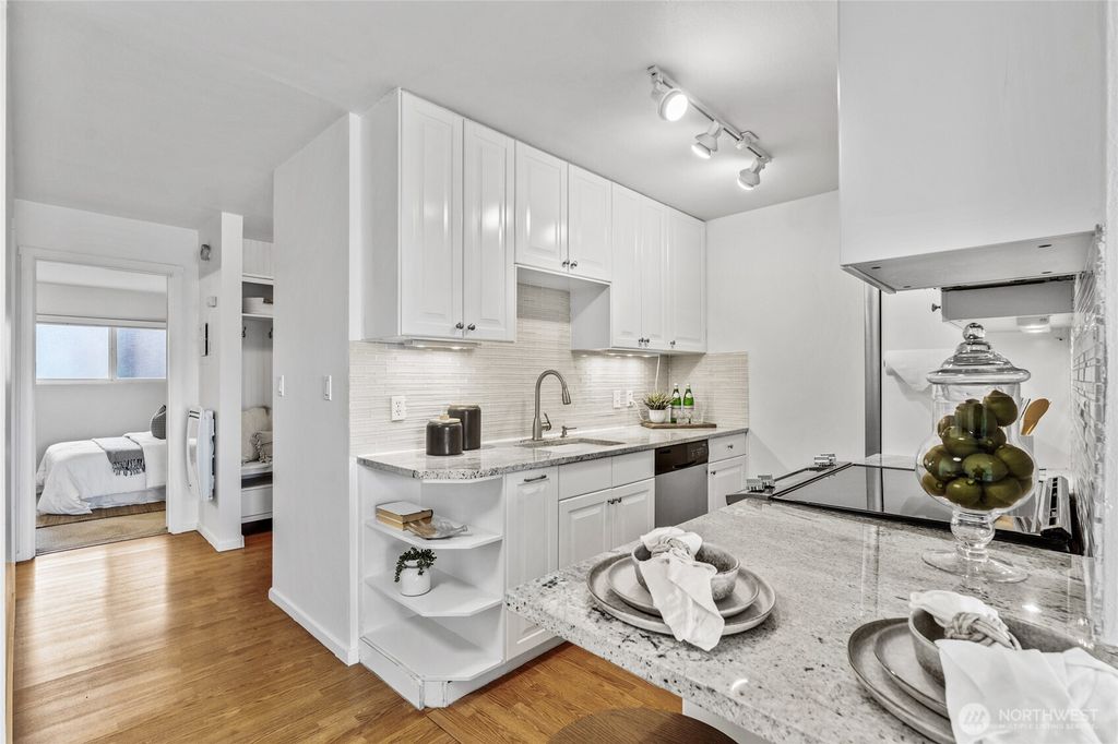 Photo of 400 Melrose Avenue E #403, Seattle, WA 98102 (MLS # 2486408)