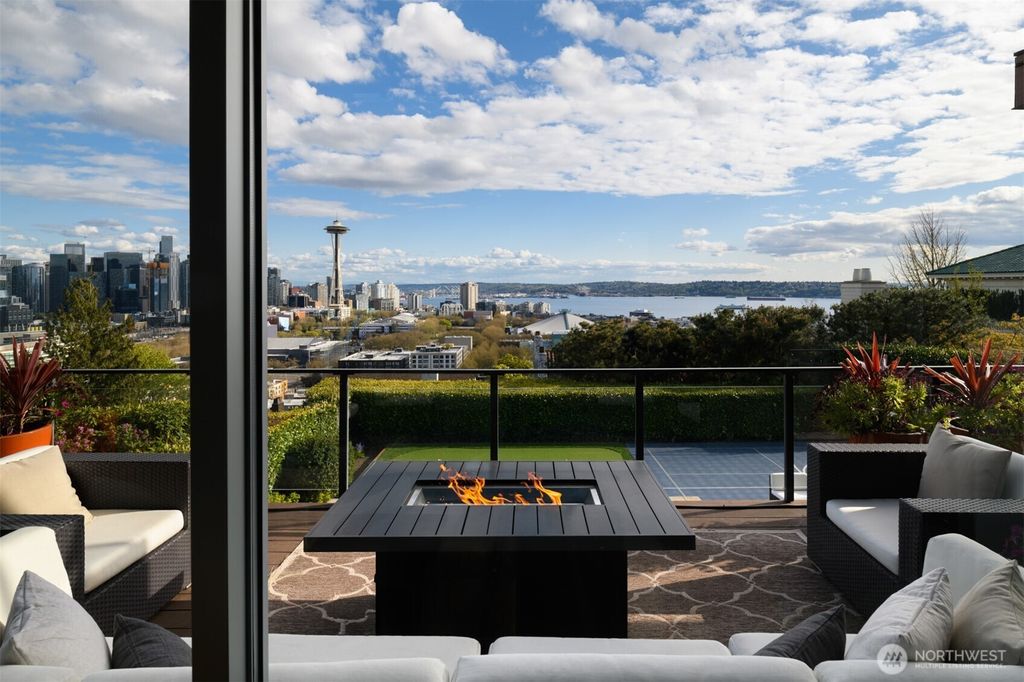 Photo of 167 Prospect Street, Seattle, WA 98109 (MLS # 2512765)