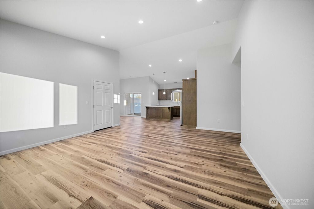 Photo of 101 Grant Drive, Ephrata, WA 98823 (MLS # 2464808)