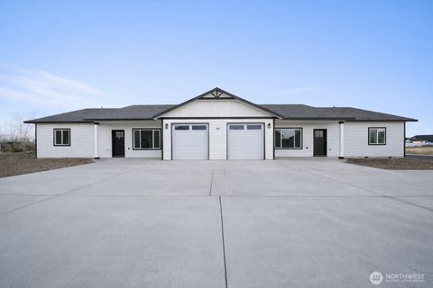 Photo of 101 Grant Drive, Ephrata, WA 98823 (MLS # 2464808)