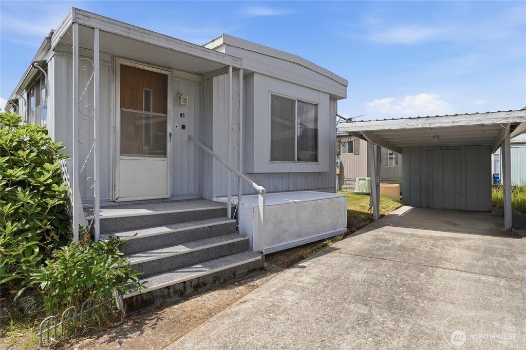 Photo of 1709 NE 78th Street #98, Vancouver, WA 98665 (MLS # 2553279)