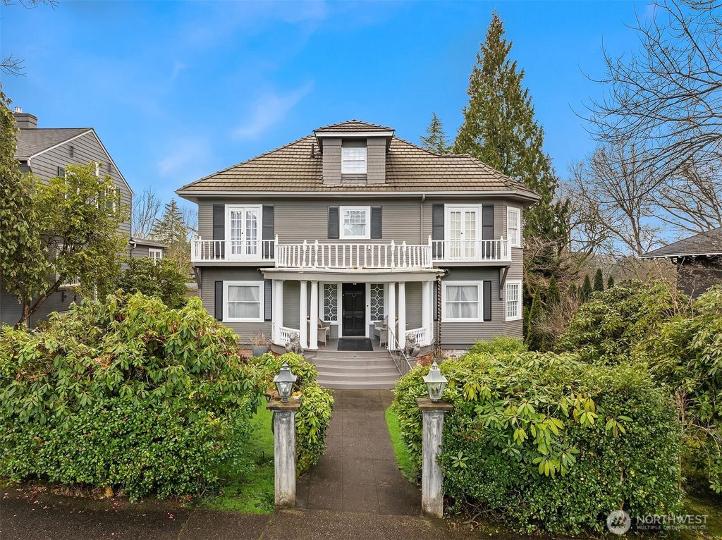 Photo of 1021 34th Avenue E, Seattle, WA 98112 (MLS # 2465235)